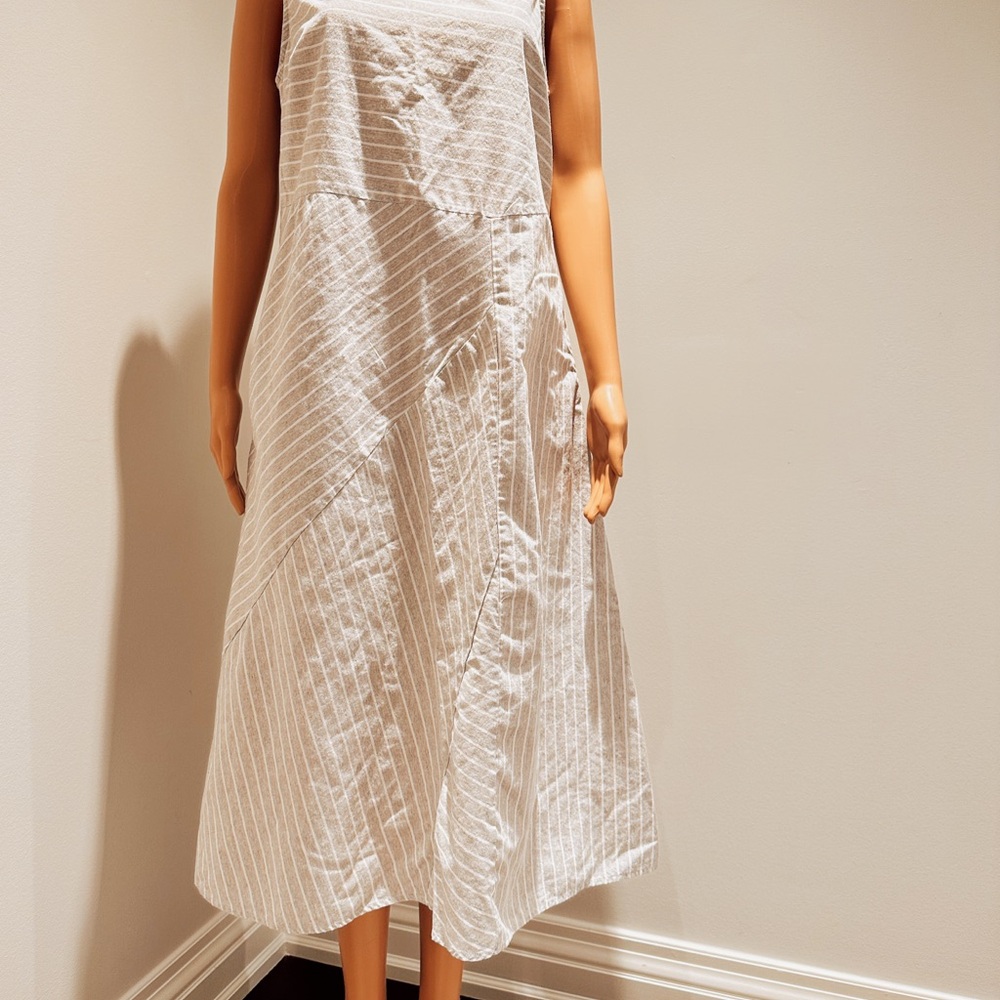 Elegant White Striped Dress